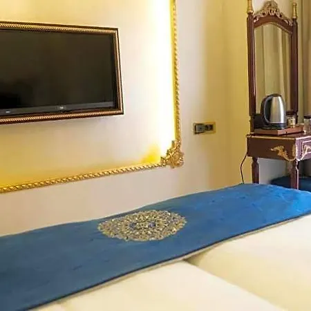 Golden Ak Marmara