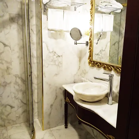 Golden Ak Marmara Estambul